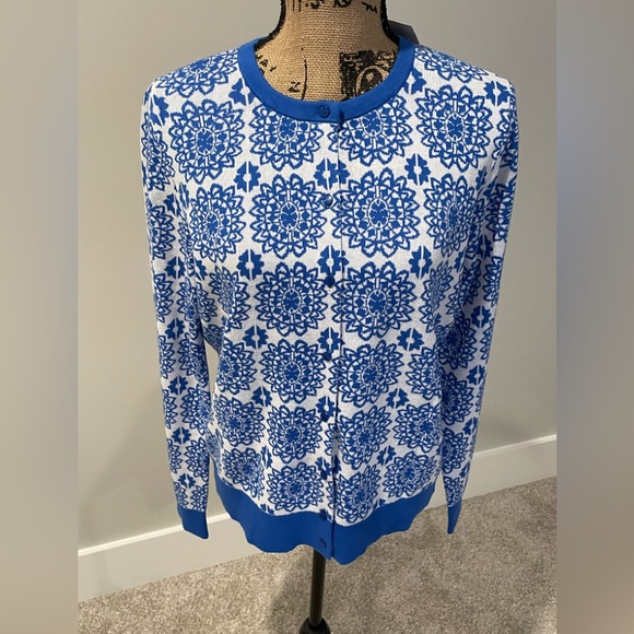 ATF Button Cardigan - Picture 3 of 9